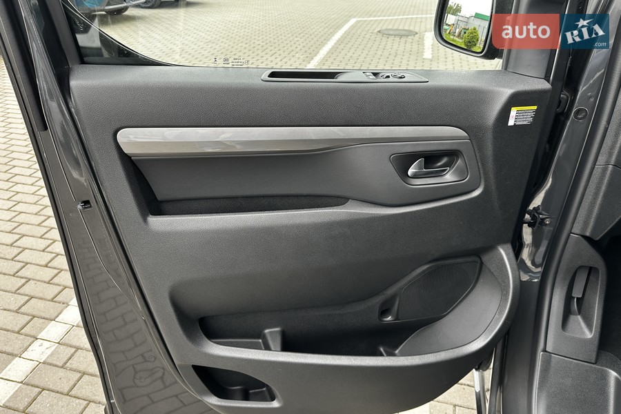 Peugeot Traveller - фото 15