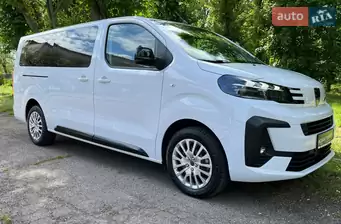 Peugeot Traveller