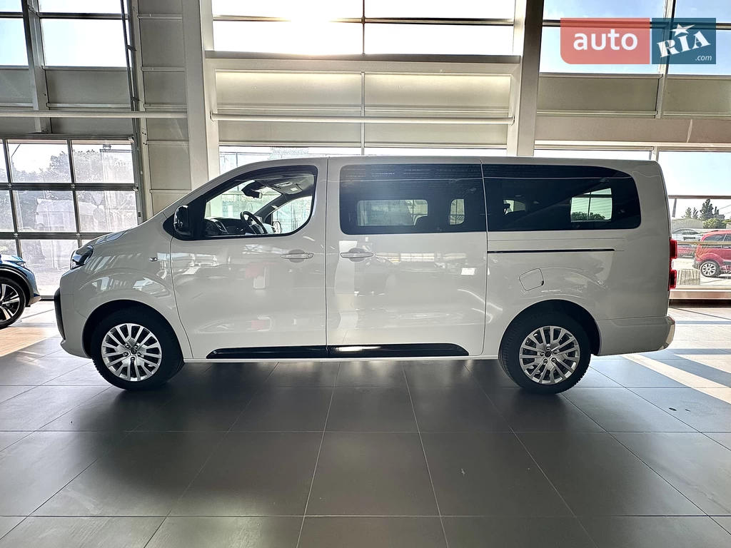 Peugeot Traveller Business