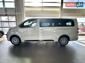 Peugeot Traveller