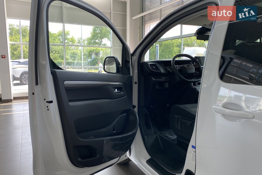 Peugeot Traveller - фото 13