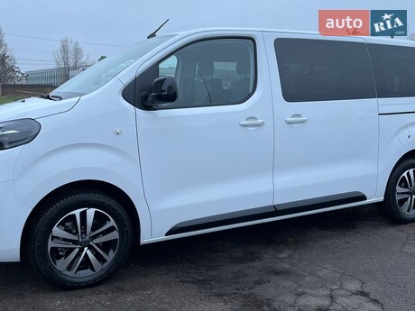 Peugeot Traveller 2025