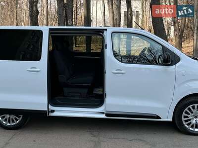 Peugeot Traveller 2025 Business