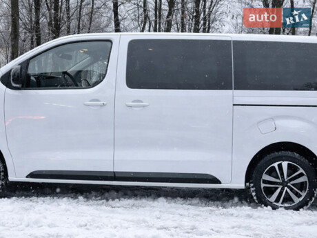 Peugeot Traveller 2025