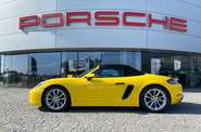 Porsche Boxster Base