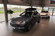 Porsche Cayenne Base