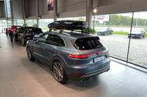 Porsche Cayenne Base