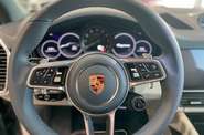 Porsche Cayenne Base