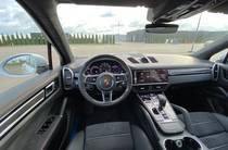 Porsche Cayenne Base