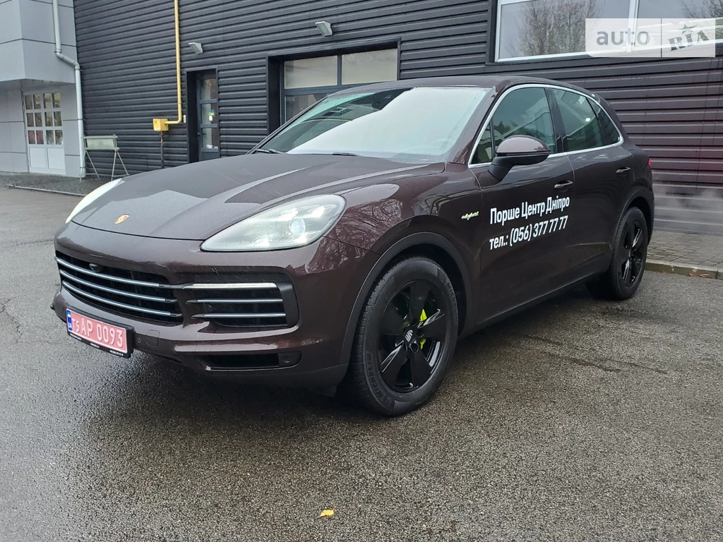 Porsche Cayenne Base