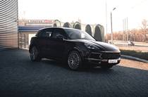 Porsche Cayenne Base