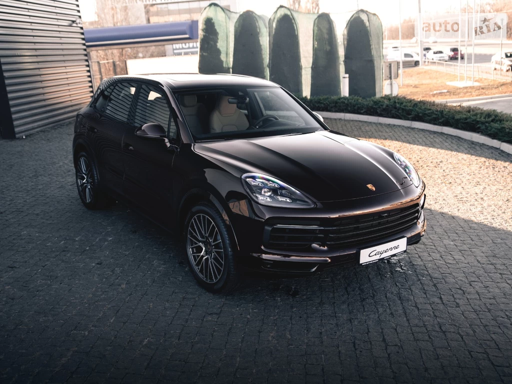 Porsche Cayenne Base