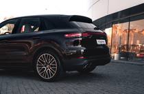 Porsche Cayenne Base