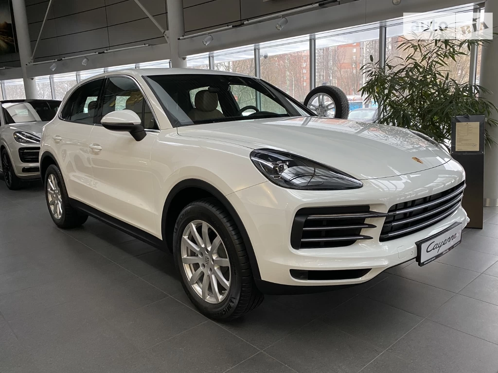 Porsche Cayenne Base