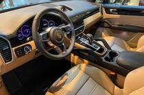 Porsche Cayenne Base