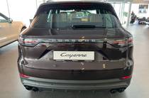 Porsche Cayenne Base