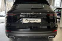 Porsche Cayenne Base