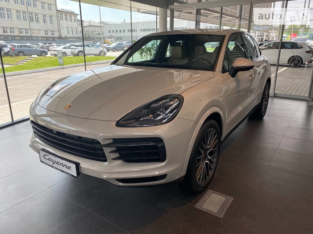 Porsche Cayenne Base