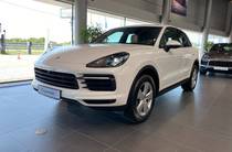 Porsche Cayenne Base