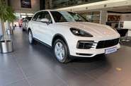 Porsche Cayenne Base