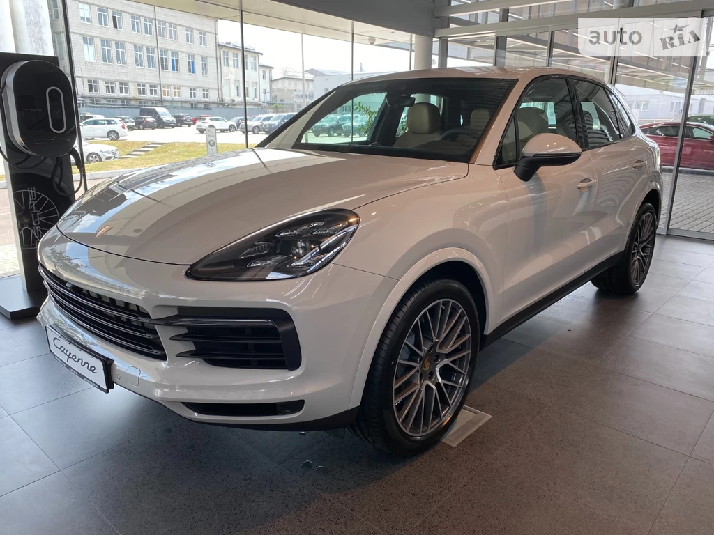 Porsche Cayenne Base