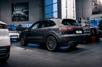 Porsche Cayenne Base