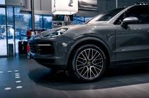 Porsche Cayenne Base