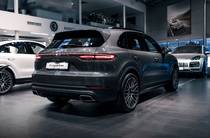 Porsche Cayenne Base