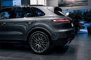 Porsche Cayenne Base