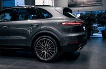 Porsche Cayenne Base