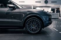 Porsche Cayenne Base