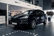 Porsche Cayenne Base