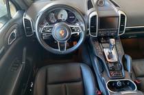 Porsche Cayenne Base