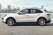 Porsche Cayenne Base