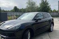 Porsche Cayenne Base