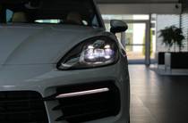 Porsche Cayenne Base