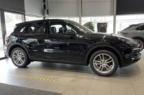 Porsche Cayenne Base