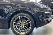 Porsche Cayenne Base