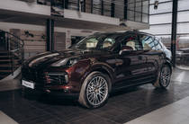 Porsche Cayenne Base