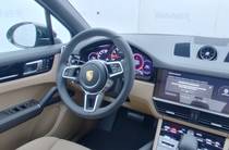 Porsche Cayenne Base