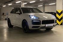 Porsche Cayenne Base