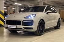 Porsche Cayenne Base