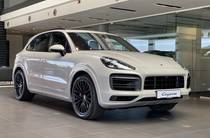 Porsche Cayenne Base