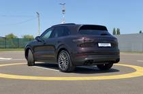 Porsche Cayenne Base