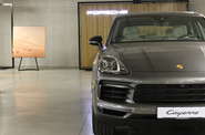Porsche Cayenne Base