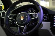 Porsche Cayenne Base