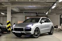 Porsche Cayenne Base