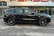 Porsche Cayenne Base