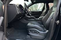 Porsche Cayenne Base