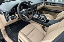 Porsche Cayenne Base